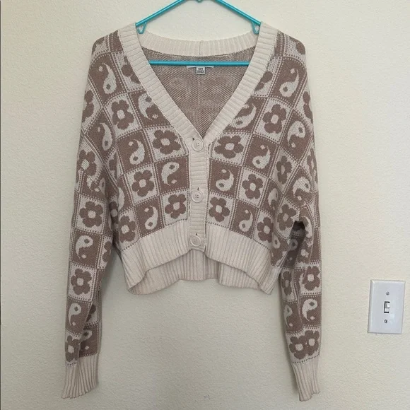 American Eagle Yin Yang Flower Checkerboard Printed Cardigan - Picture 1 of 3